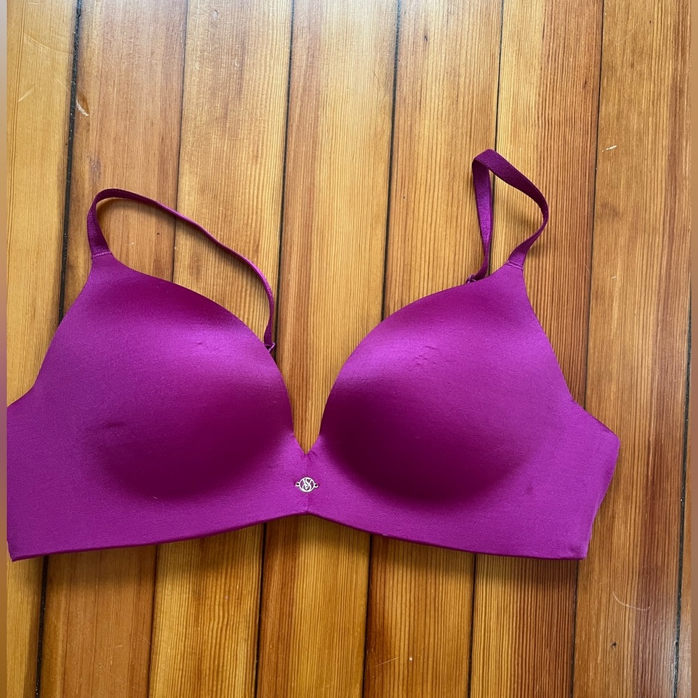 Victorias Secret So Obsessed Wireless Push up Bra